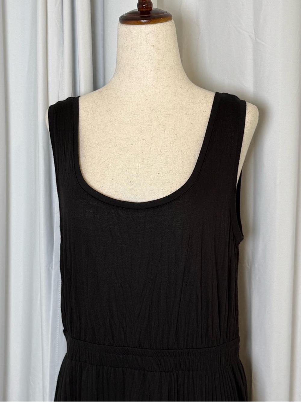 Vince NWT Black Crinkle Pleated Midi Dress Sleeveless Elastic Waist Large - Picture 6 of 14